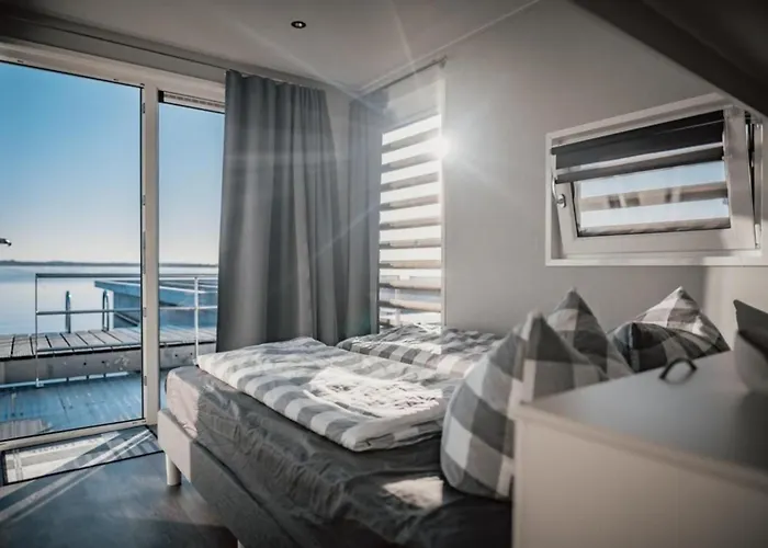 Hausboot Grasshopper Hotel na wodzie *